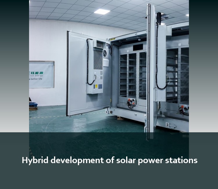 Hybrid development of solar power stations