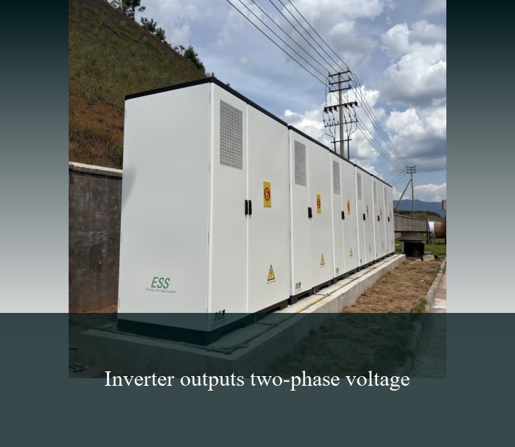 Inverter outputs two-phase voltage